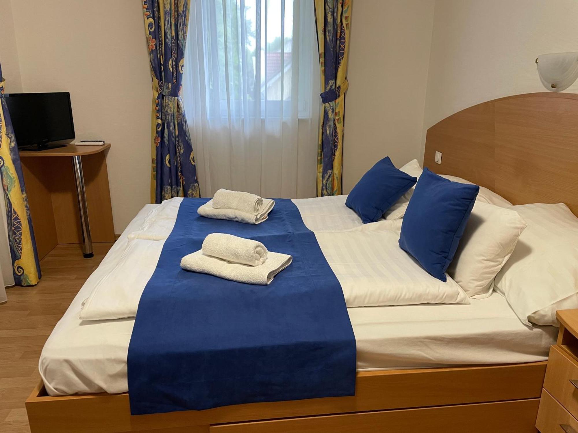 Amore Apartmanhaz Siófok Zewnętrze zdjęcie