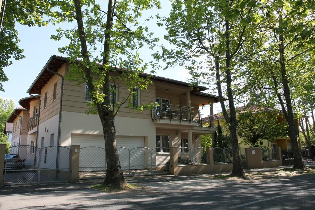 Amore Apartmanhaz Siófok Zewnętrze zdjęcie