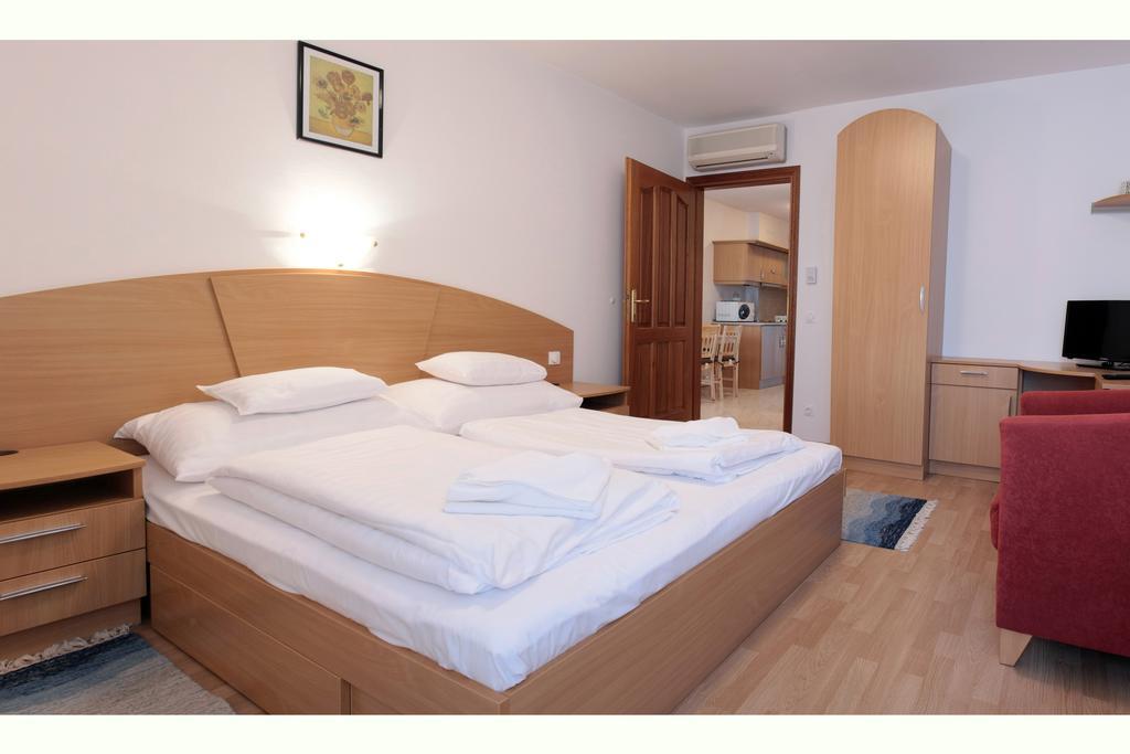 Amore Apartmanhaz Siófok Zewnętrze zdjęcie